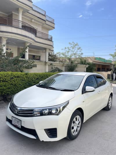 Toyota Corolla GLI 2015 Model Islamabad Registered.