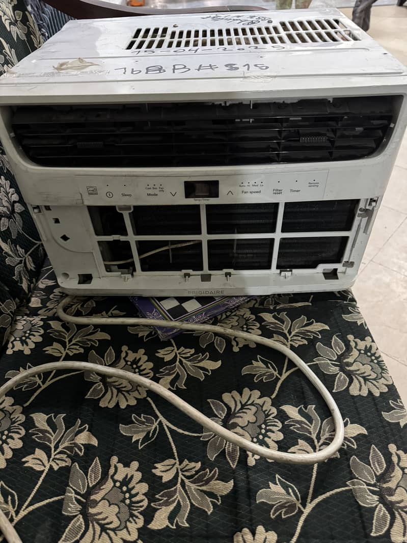 Window ac 10/10 condition 0
