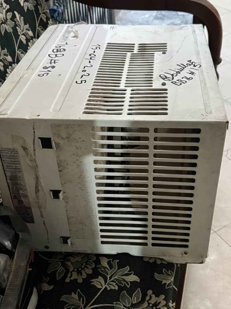 Window ac 10/10 condition 6