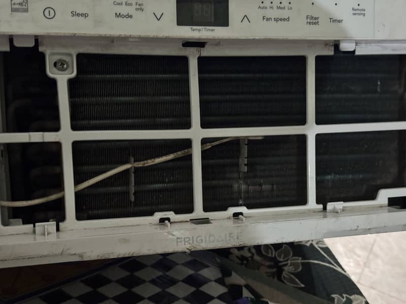 Window ac 10/10 condition 8