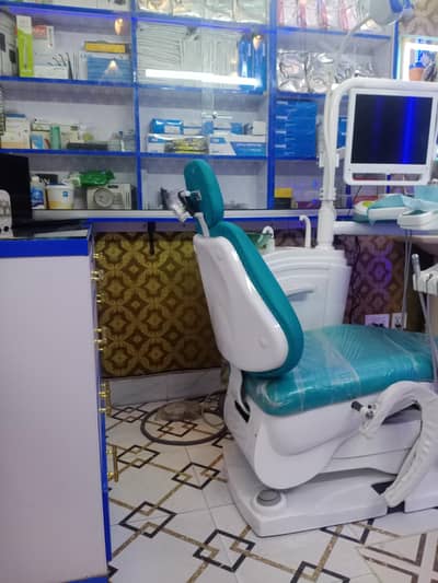 Female dentist Johar town 6pm to 10pm