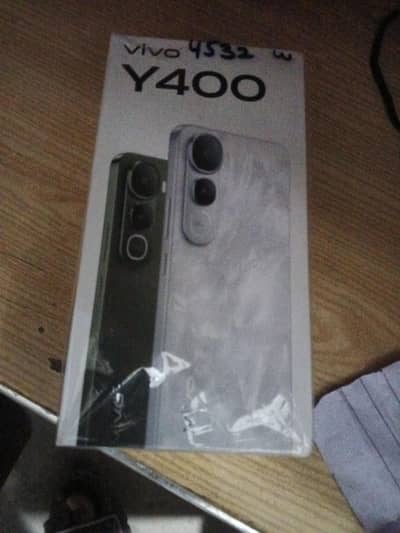Vivo Y400 Only Box Open 8/256