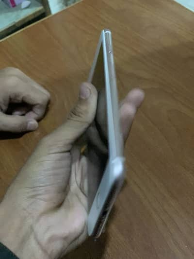 I am selling my iphone 7plus