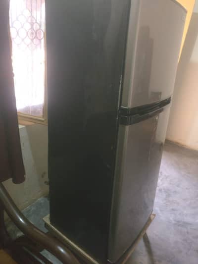 Orient Refrigerator medium size 5535
