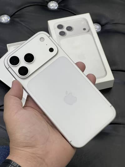 iPhone 17promax, 256GB, white silver factory unlock non PTA ful box