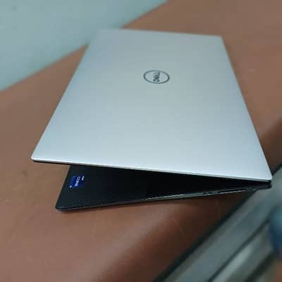 Dell Precision 5570,Core i9/12th Gen | 8GB RTX A2000 | 4K Touch Screen