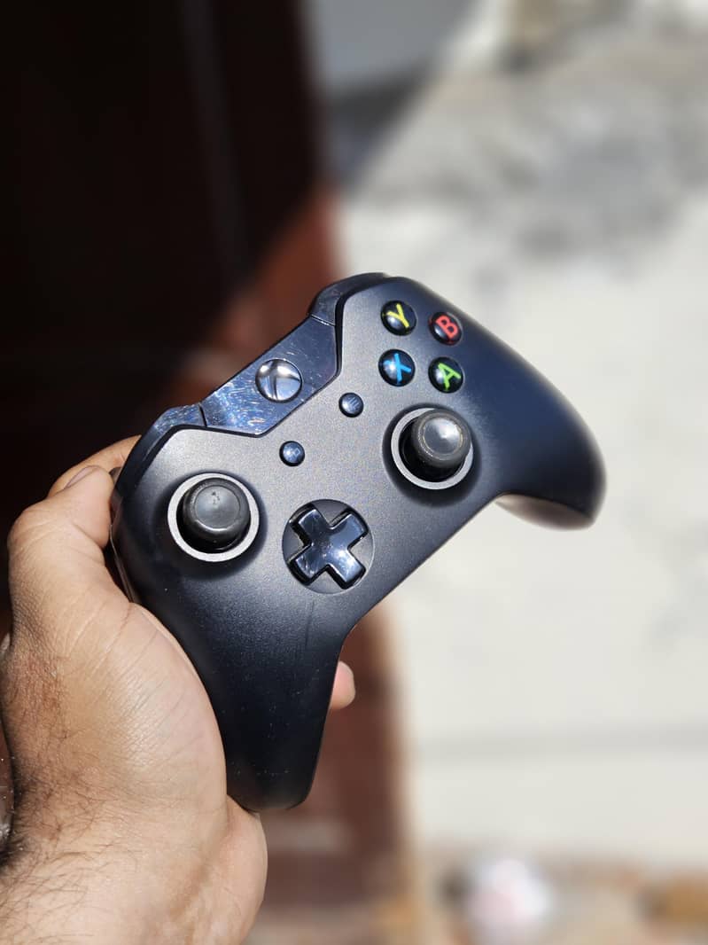 Xbox One controller 1