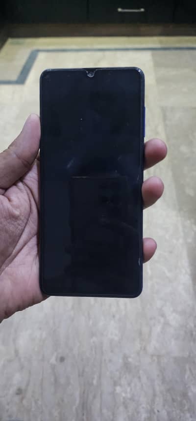 Samsung A31 4/128 with box