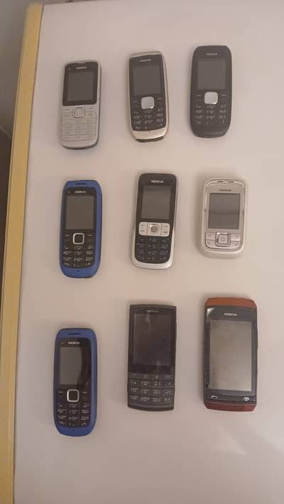 Mixed vntage nokia non pta cell phones for sale