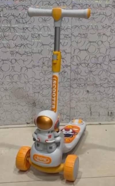 Imported Scooty 0301-4048609