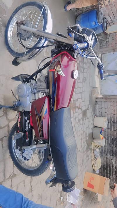 Honda 125.  red color 2019 modal