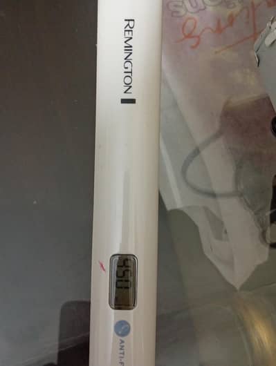 Remington hair straightener (Anti-frizz therapy)