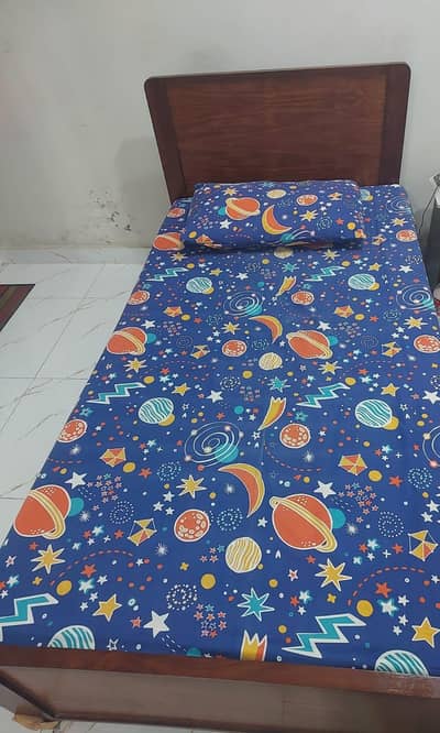 Single bed for sale ( pure wood ) without matterss