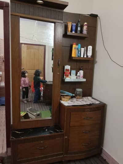 Wooden Dressing Table for Sale