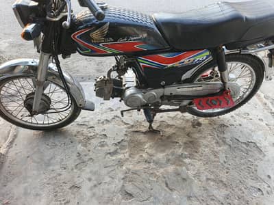 03024101084. . . 17/18 model