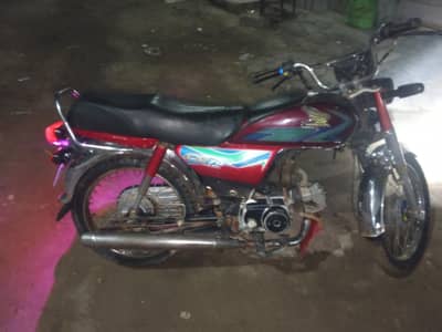 Honda CD 70 17/18 rate yes no 70 no barganing