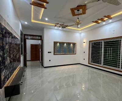 2450 Square Feet House For sale Available In B-17