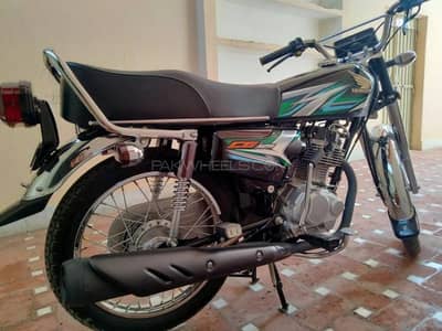 honda 125 cg 125 black color all ok urgent need of money