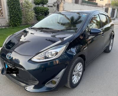 Toyota Aqua urban solid full option urgent for sale