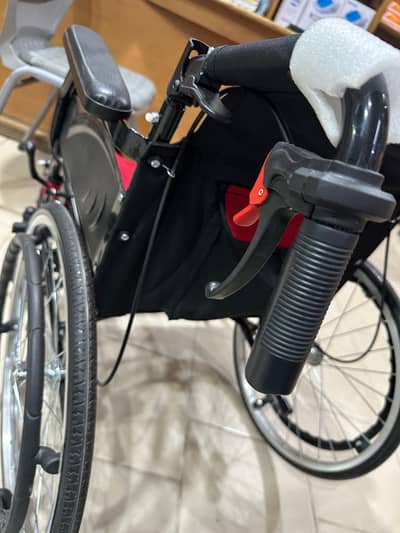 wheel chair for travelling