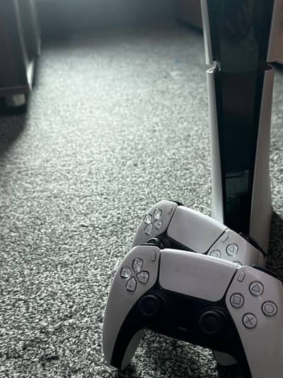 Play station 5 750gb