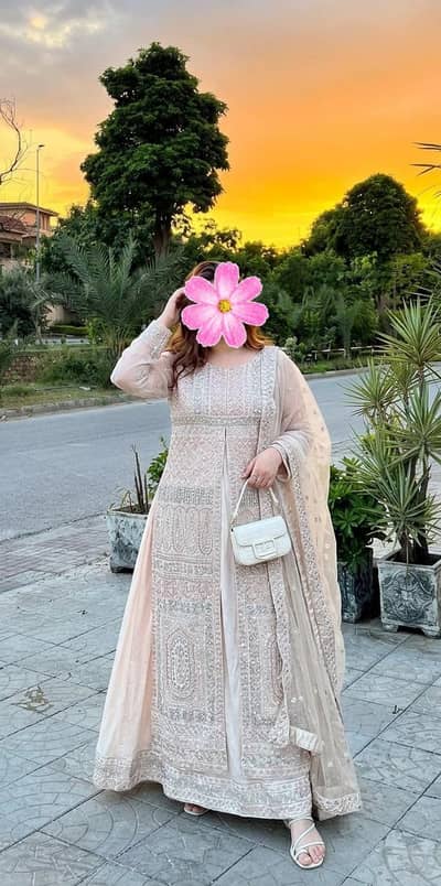 Heavy bridal formal article Condition New 10/10