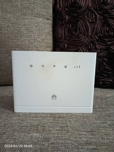 Huawei | B315 4G 150Mbps LTE CPE WiFi Router