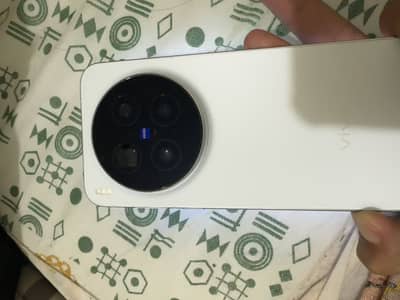 Vivo x300 pro 16gb 512gb non PTA sim time available