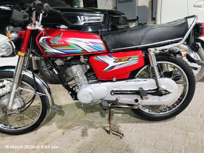 Honda 125 2023 brand new totally Nat to Nat genuine condition KHI no