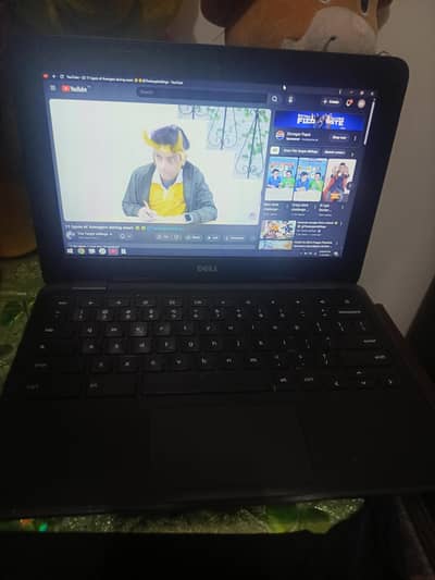 Dell Chromebook . 4gb ram . 16 gb memory