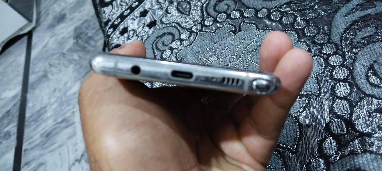 Note10lite front Glass damage 2