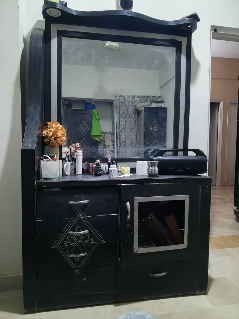 bed wardrobe & dressing 5