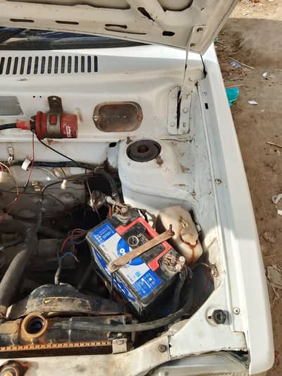 mehran 1998 model achi halat m hai price fnl h. . just what'sup kren. .