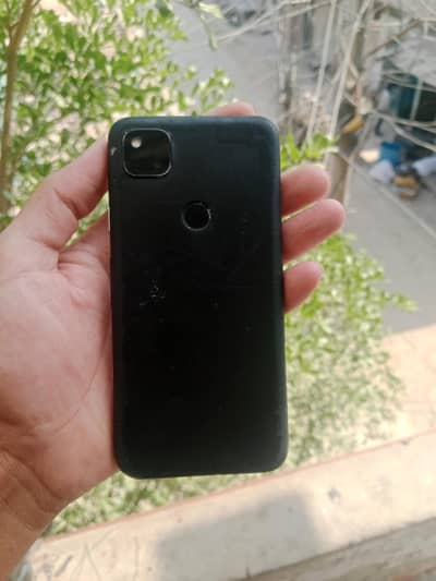 google pixel 4a 6 128 all ok  exchange I phone 13 bypass iCloud Lock