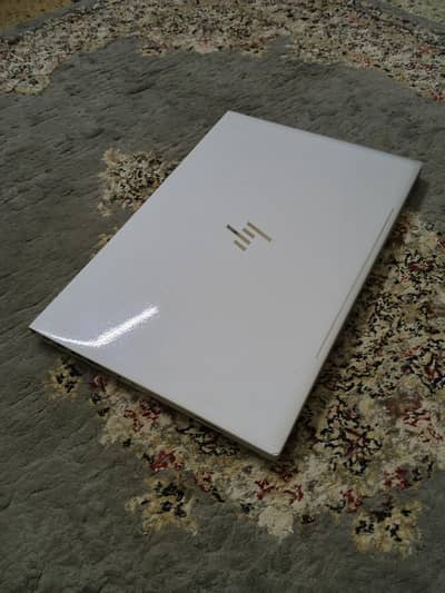 HP Core i7 8th Gen | 16 GB RAM | 256 GB SSD | 17" Touch | Fingerprint