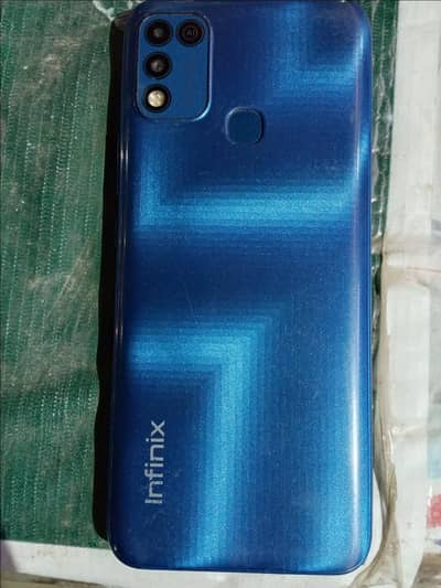 Infinix hot 11play  4 64 only set all ok