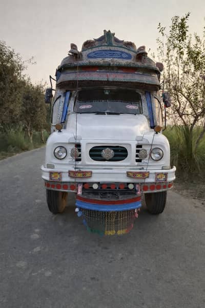 Bedford Oil Tanker 10000 Liter – Powerful Engine | Ready for Business.