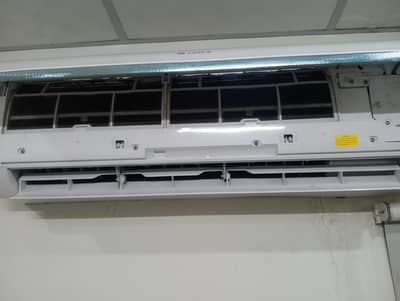 Gree 1.5 ton inverter Ac