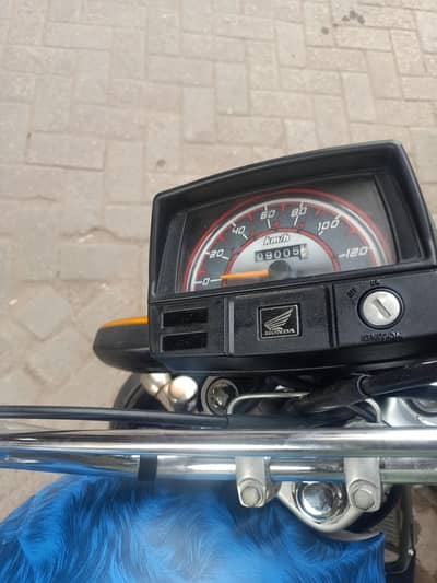 CD 70 bike for sale address pak gate multn model 23/24