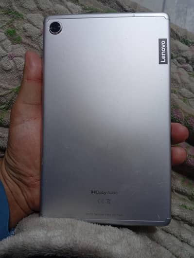 Lenovo Tab M8
