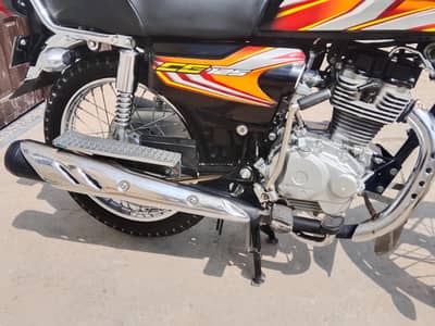Honda 2022 model . fresh condition.