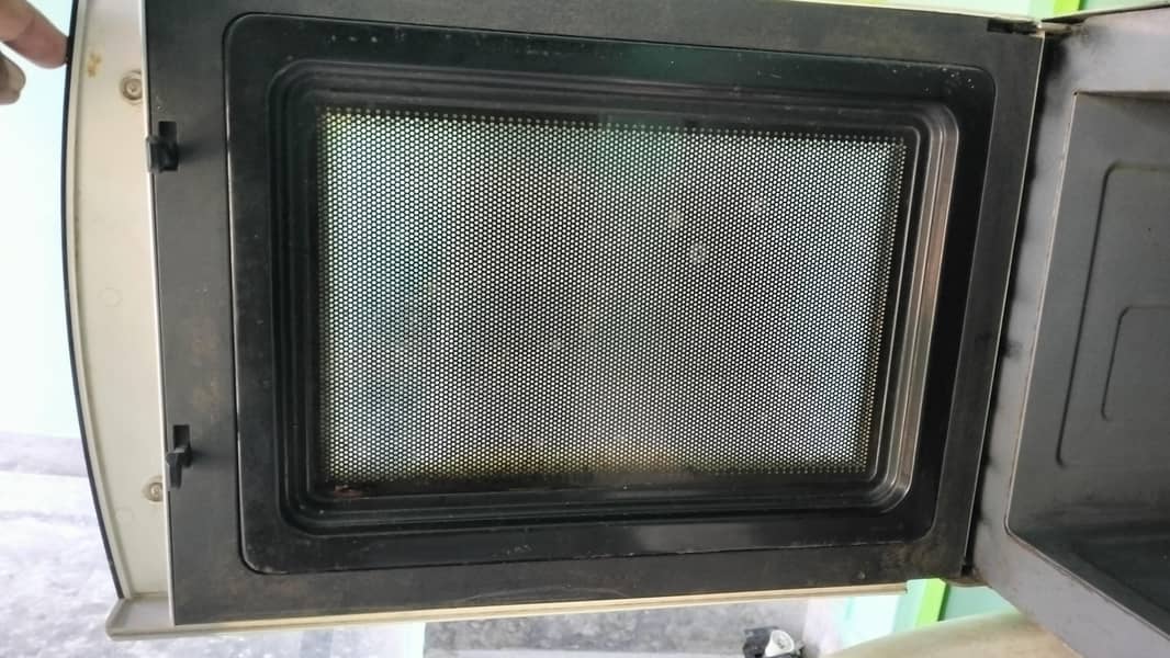 Raining condeshn good 3