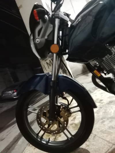 Gsx 125 urgent sale contact only interested men.