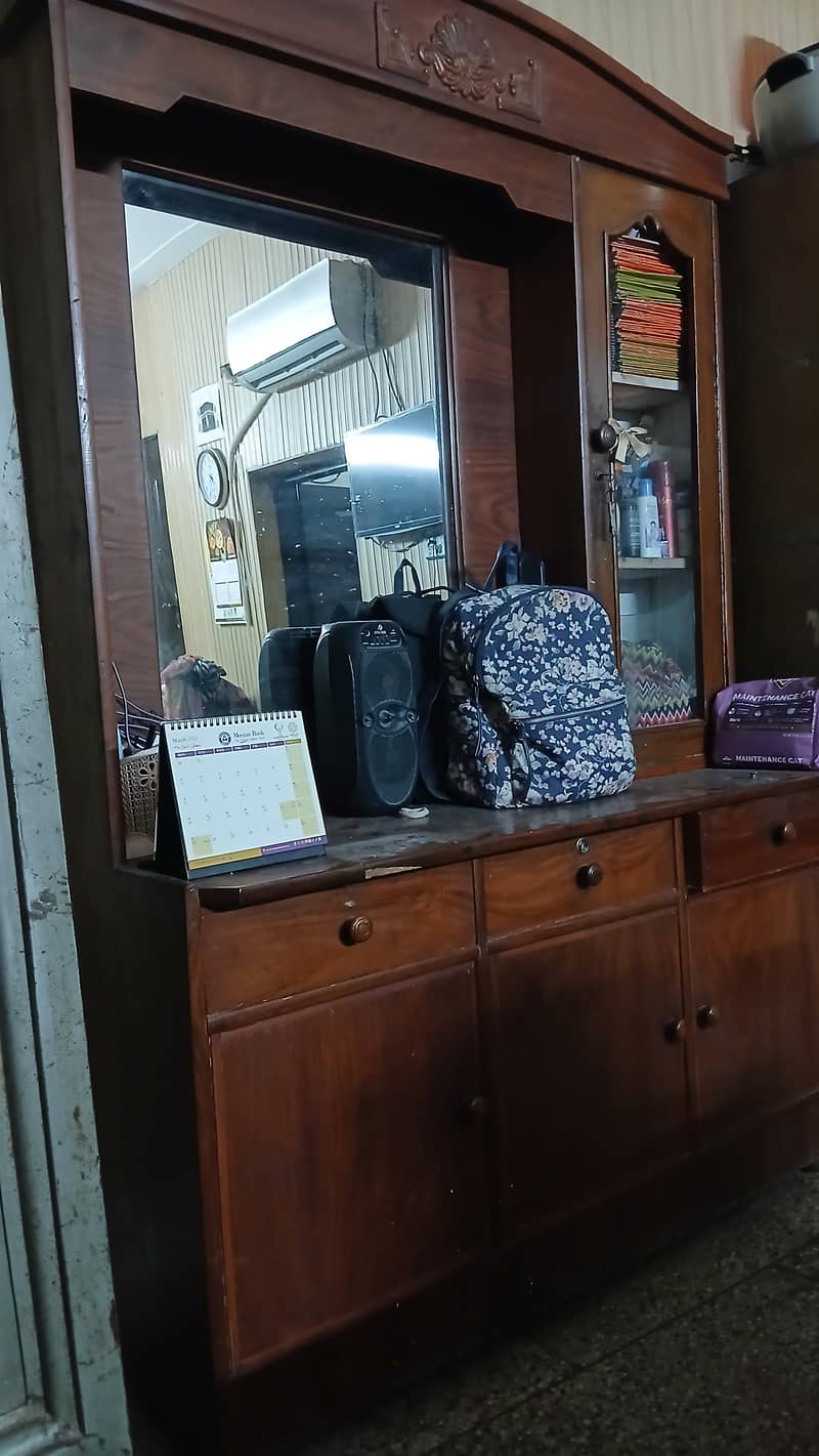 show case dressing table 0