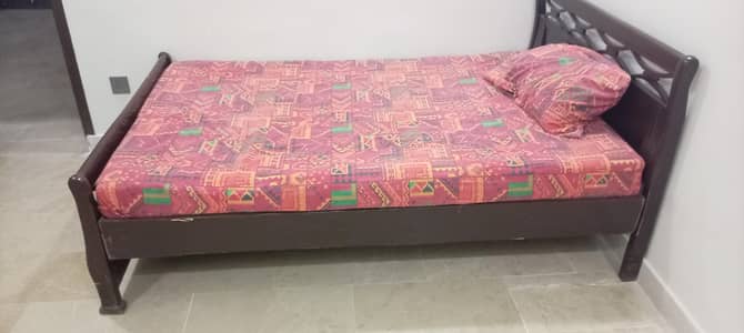 4 by 6 Used Bed
