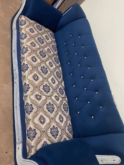 3 seater sofa 10/10 new condition all okay