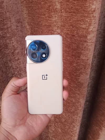 One Plus 11 5G 16GB / 512GB