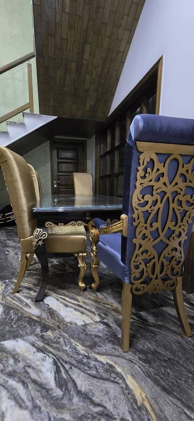 Solid Sheesham Wood Royal Design dining table