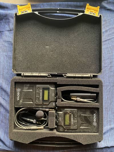 BOYA UHF Dual-Channel Wireless Microphone System
