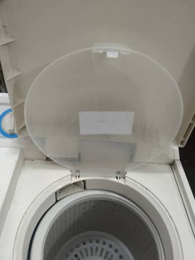 good condition Semi automatic machine